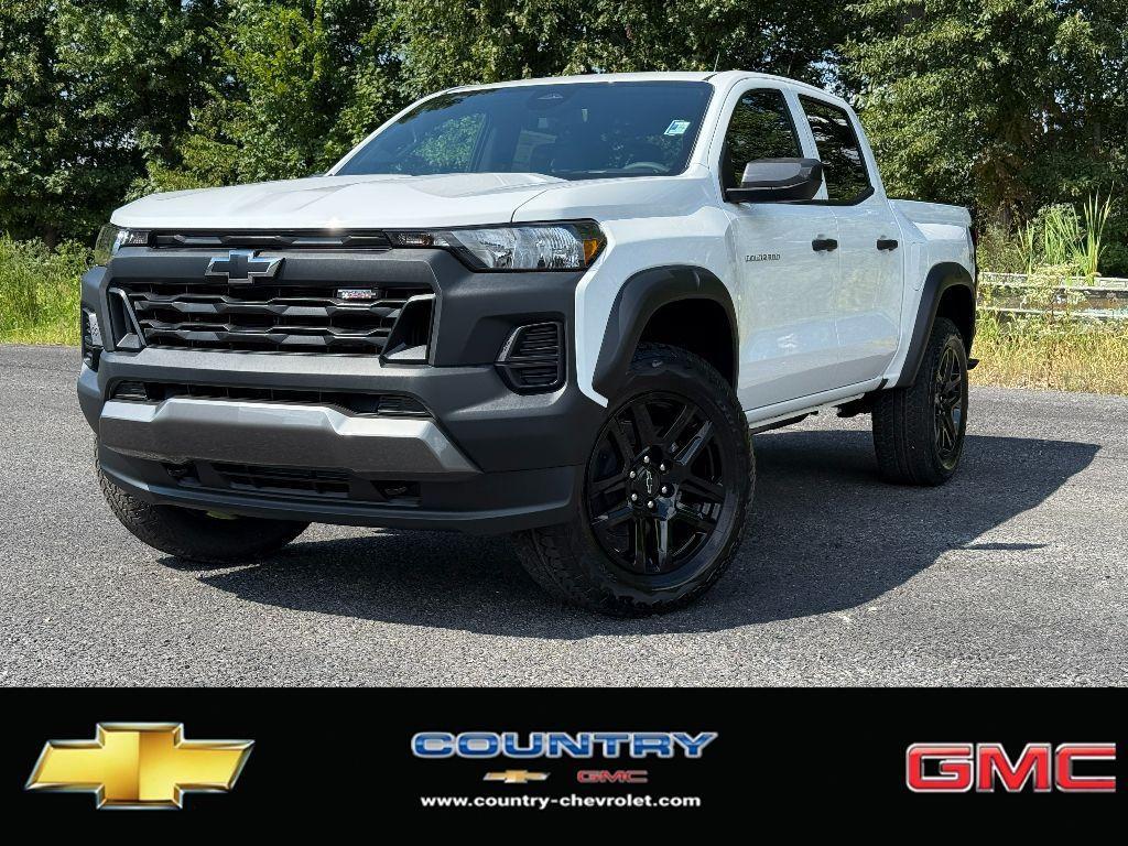 new 2025 Chevrolet Colorado car, priced at $45,495