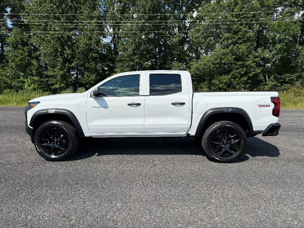 new 2025 Chevrolet Colorado car, priced at $45,495