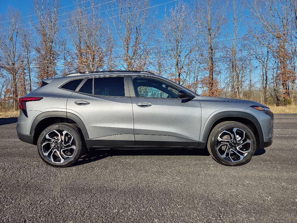 new 2025 Chevrolet Trax car, priced at $26,176