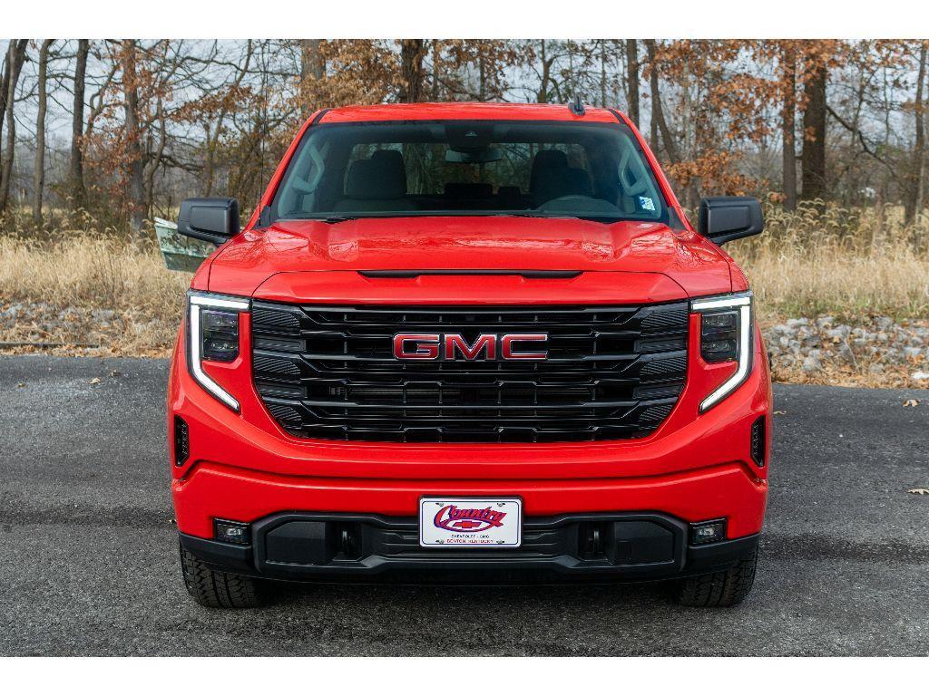 new 2025 GMC Sierra 1500 car, priced at $56,025