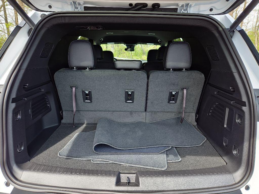 new 2025 Chevrolet Traverse car, priced at $47,729