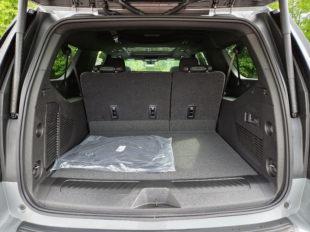 new 2025 Chevrolet Suburban car, priced at $77,554