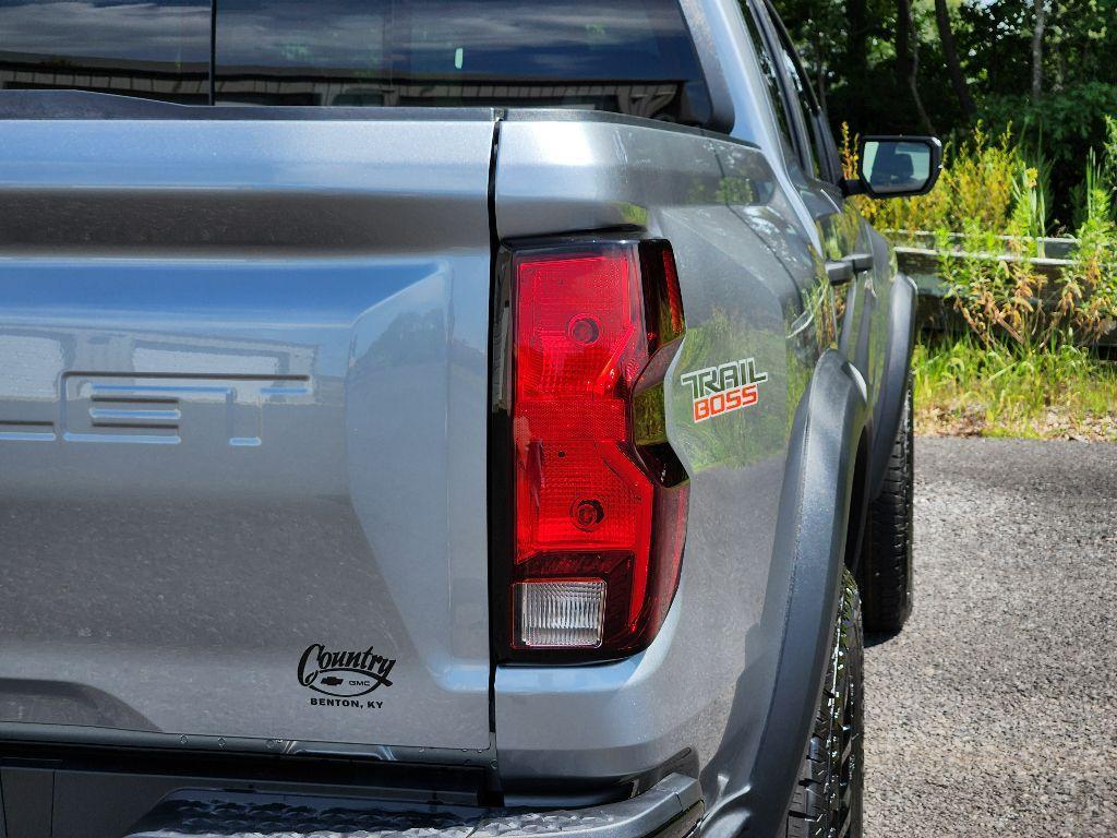 new 2025 Chevrolet Colorado car, priced at $43,903