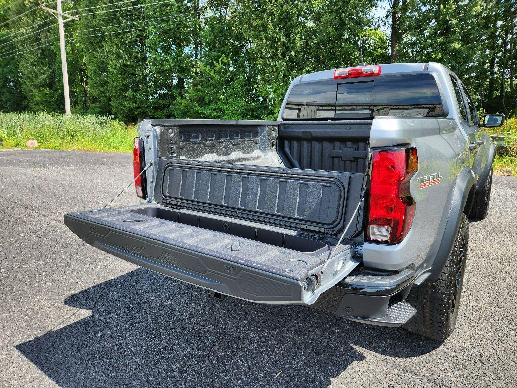 new 2025 Chevrolet Colorado car, priced at $43,903