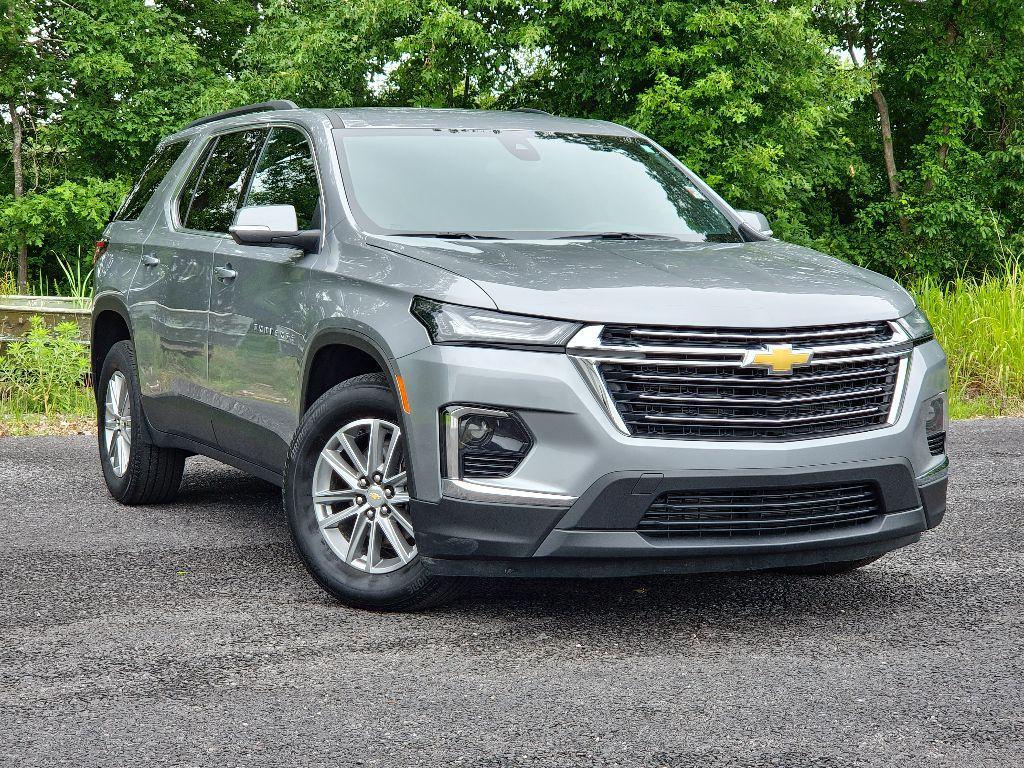 used 2023 Chevrolet Traverse car, priced at $33,500