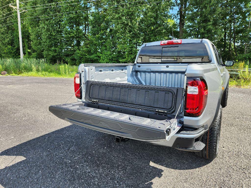 new 2025 GMC Canyon car, priced at $46,086