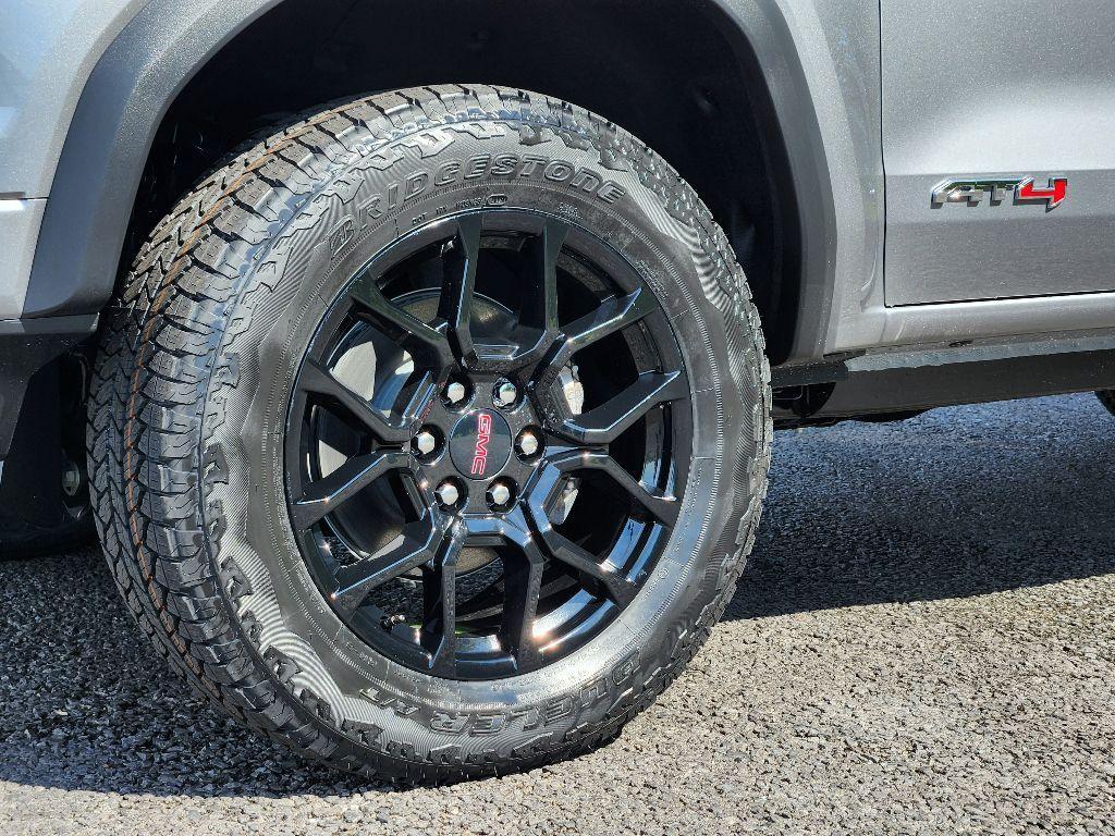 new 2025 GMC Canyon car, priced at $46,086