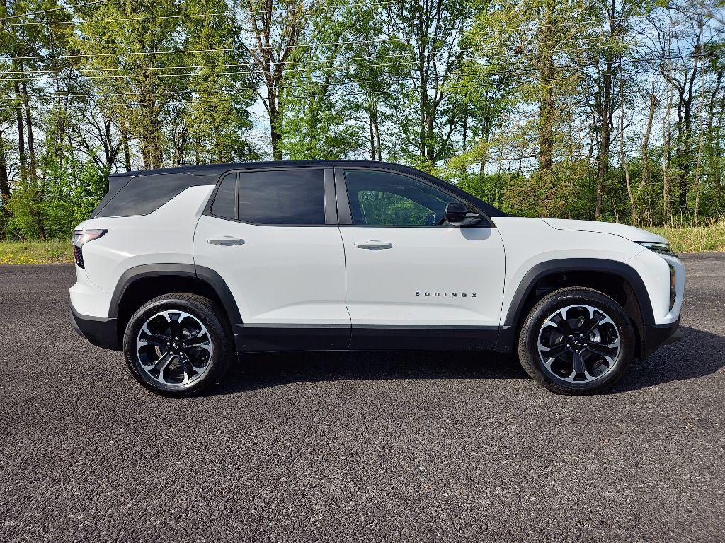 new 2025 Chevrolet Equinox car, priced at $30,041