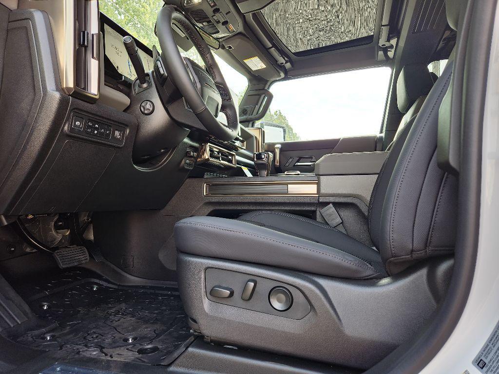 new 2025 GMC HUMMER EV Pickup car, priced at $95,845
