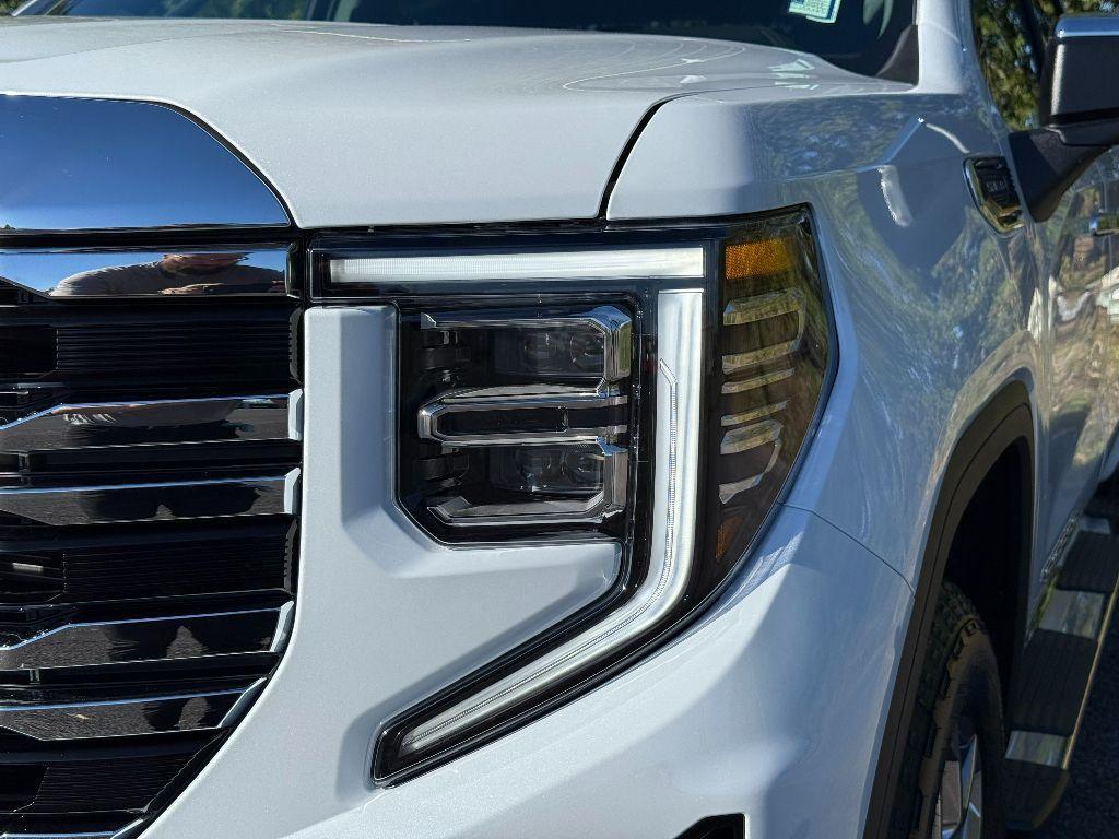 new 2026 GMC Sierra 1500 car, priced at $57,121