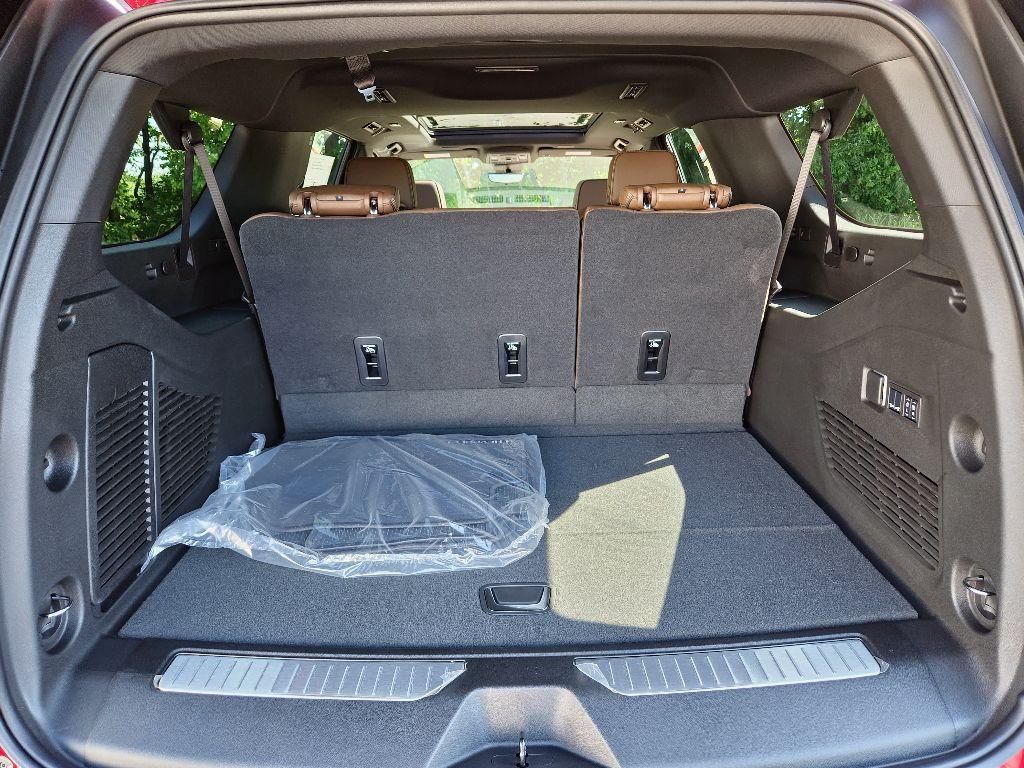 new 2025 Chevrolet Suburban car, priced at $88,434