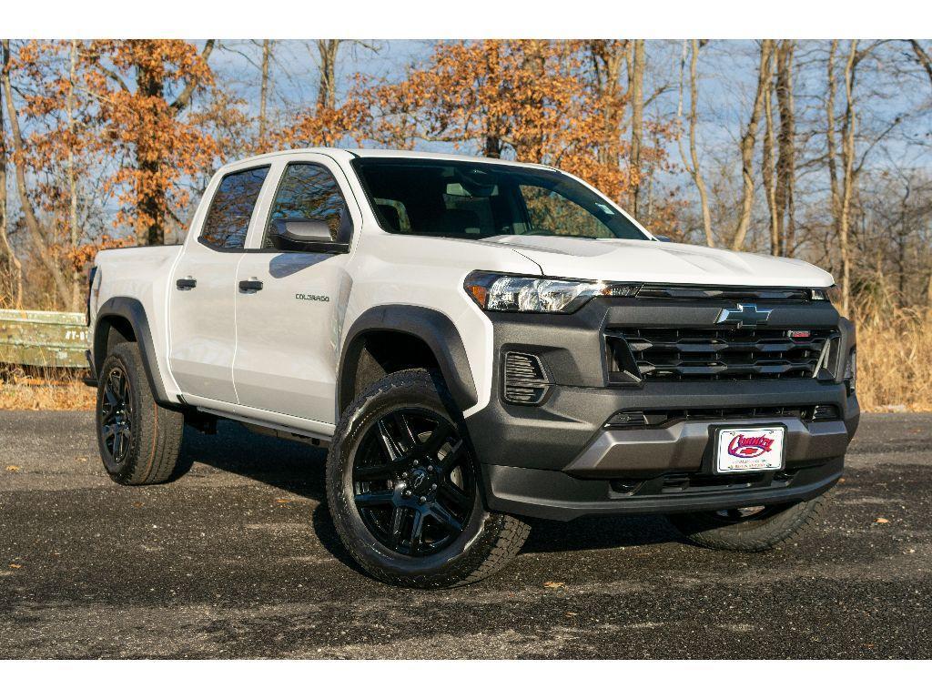 new 2025 Chevrolet Colorado car, priced at $40,409