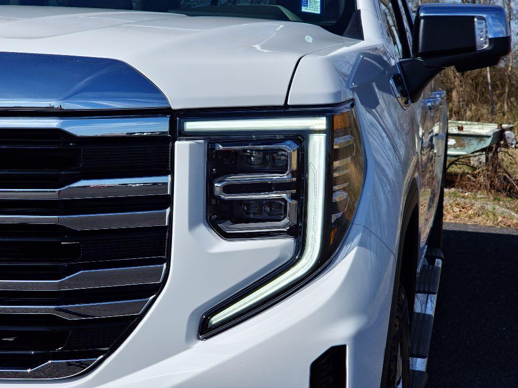 new 2025 GMC Sierra 1500 car, priced at $54,979