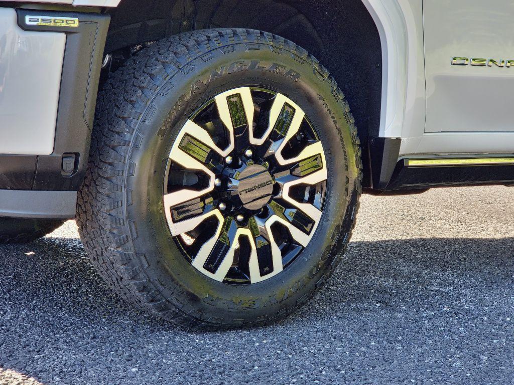 new 2025 GMC Sierra 2500 car, priced at $93,100