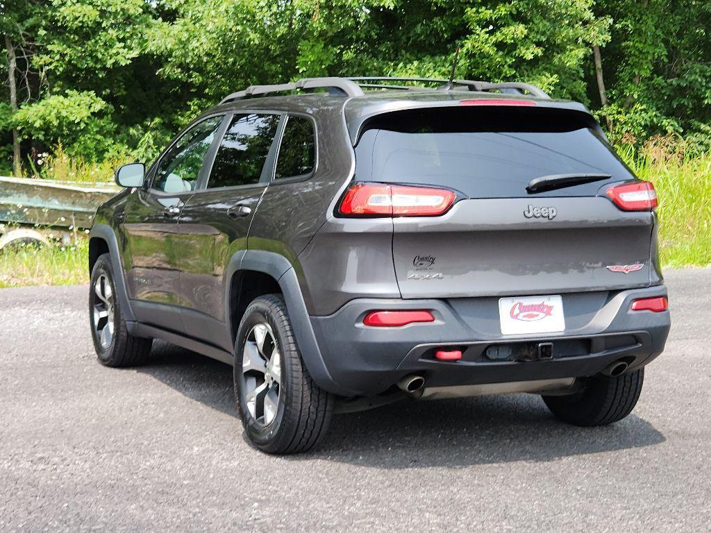 used 2014 Jeep Cherokee car, priced at $9,900