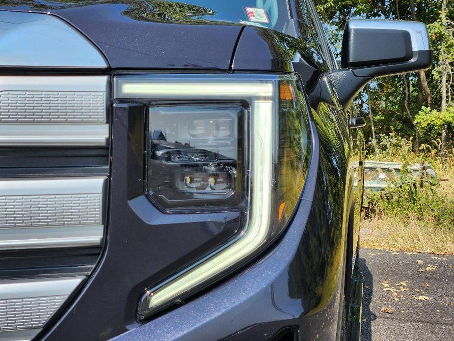 used 2022 GMC Sierra 1500 car, priced at $38,750