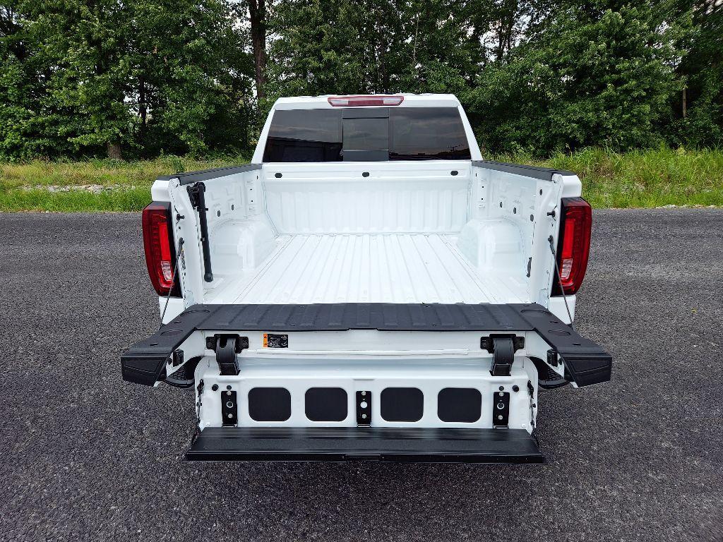 new 2025 GMC Sierra 1500 car, priced at $54,013
