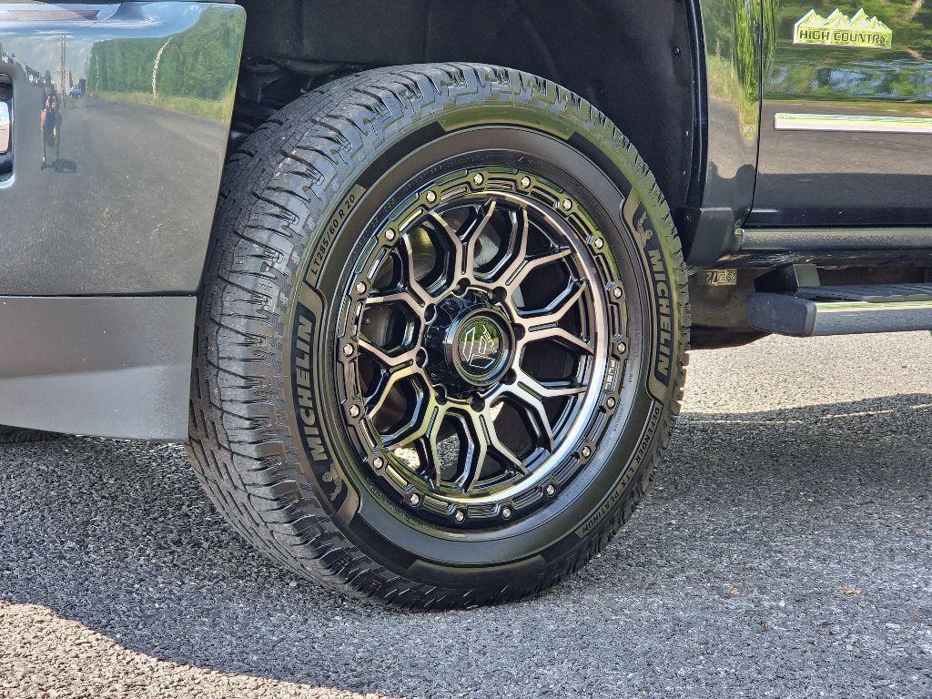 used 2018 Chevrolet Silverado 2500 car, priced at $44,250
