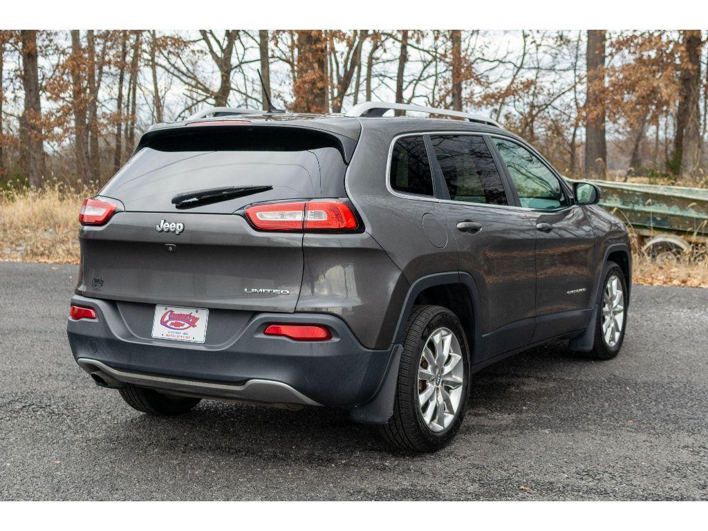 used 2014 Jeep Cherokee car, priced at $9,500