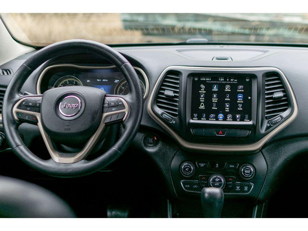 used 2014 Jeep Cherokee car, priced at $9,500