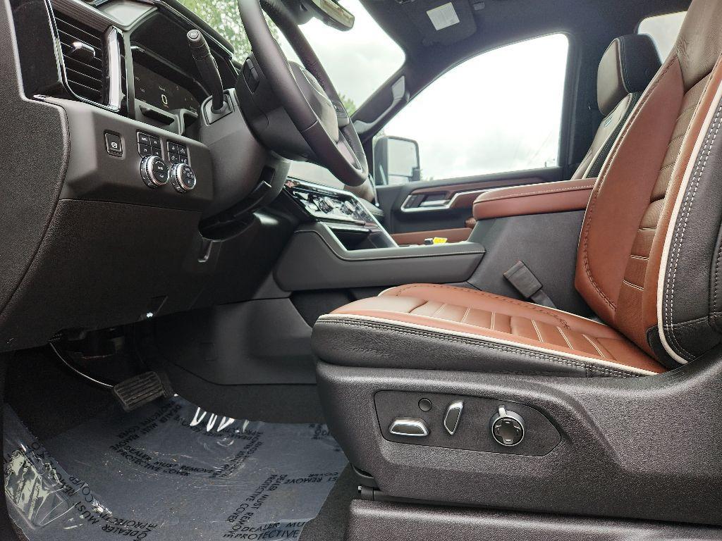 new 2025 GMC Sierra 2500 car, priced at $90,882