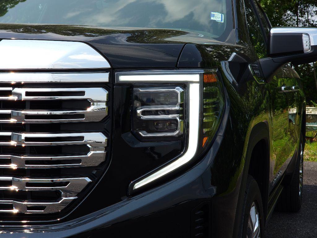 new 2025 GMC Sierra 1500 car, priced at $64,116