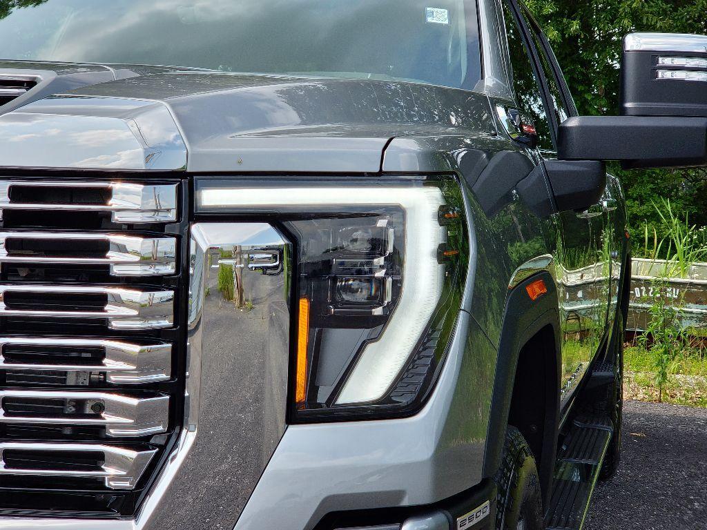 new 2025 GMC Sierra 2500 car, priced at $83,257