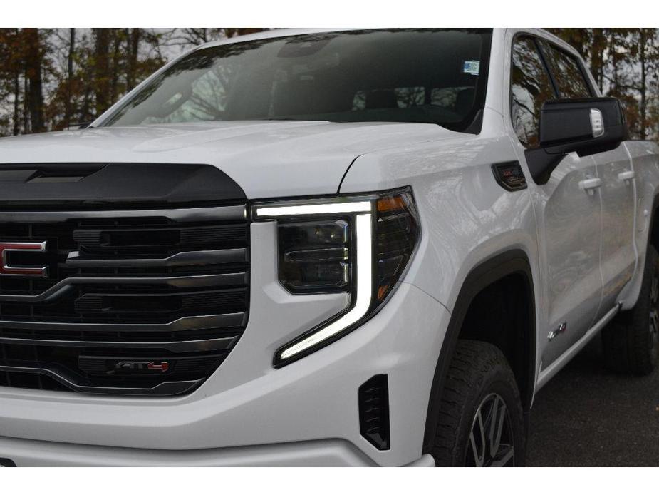 new 2025 GMC Sierra 1500 car, priced at $64,674