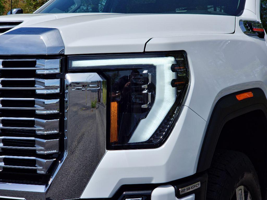 new 2025 GMC Sierra 2500 car, priced at $83,853
