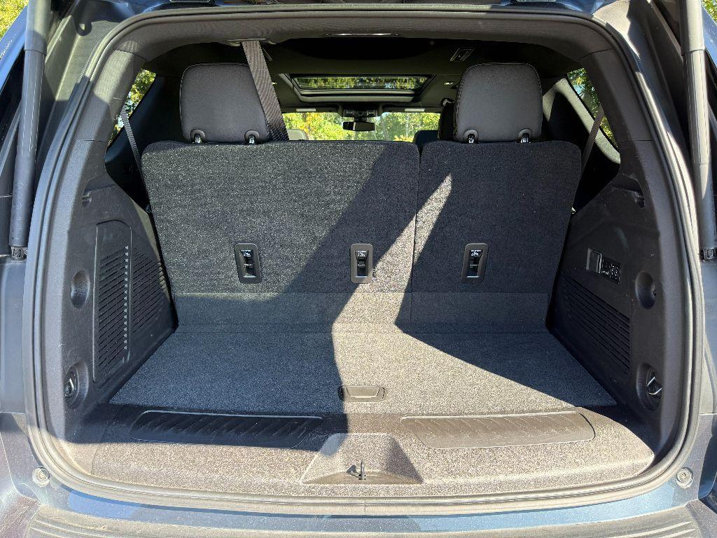 used 2021 Chevrolet Tahoe car, priced at $39,500