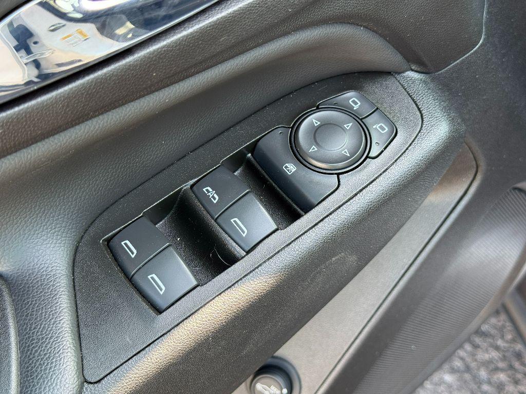 used 2022 Chevrolet Equinox car, priced at $21,250