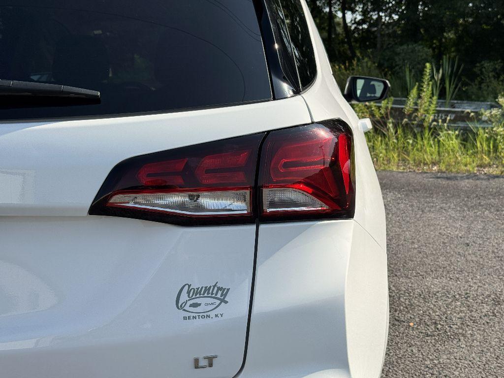 used 2022 Chevrolet Equinox car, priced at $21,250