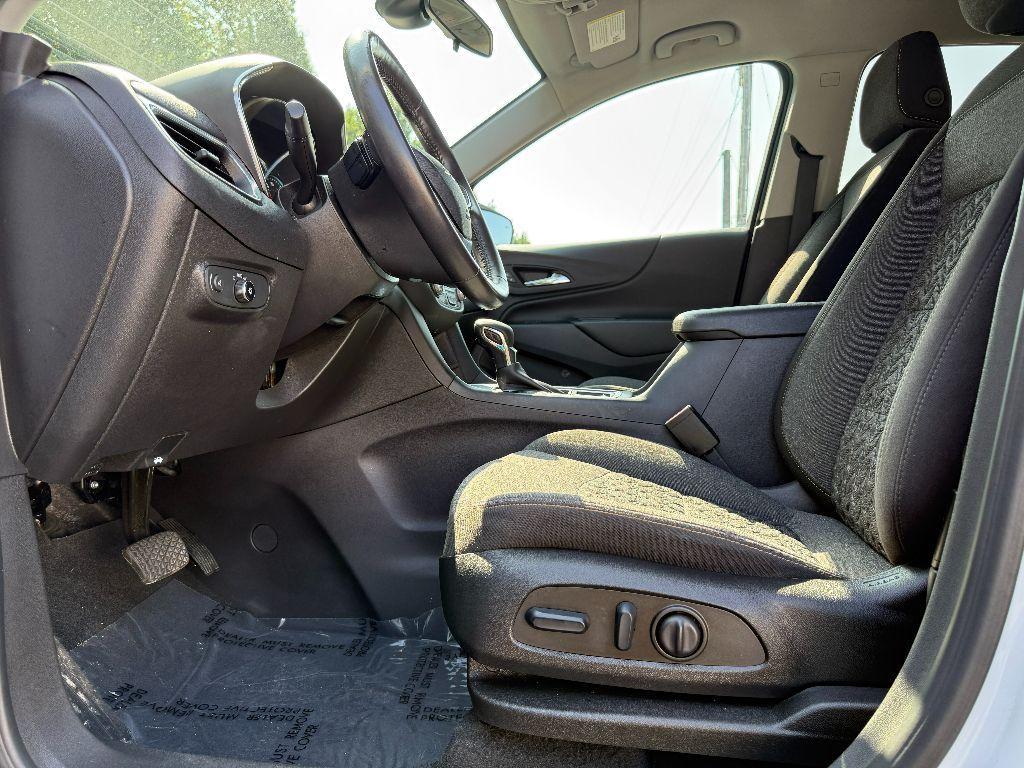 used 2022 Chevrolet Equinox car, priced at $21,250
