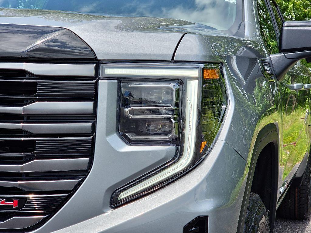 new 2025 GMC Sierra 1500 car, priced at $61,598