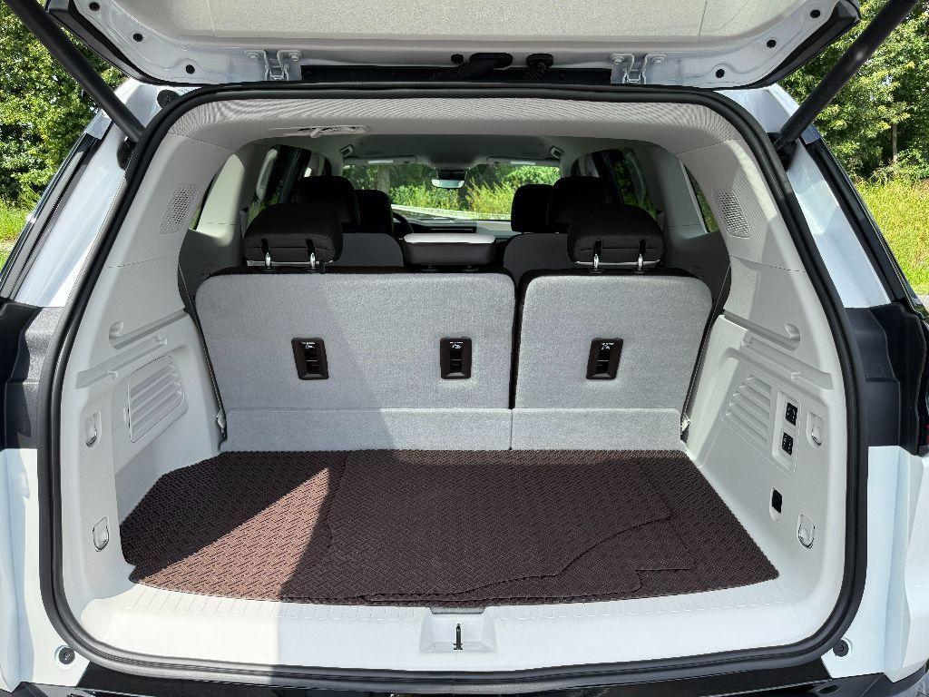 used 2024 GMC Acadia car, priced at $50,250