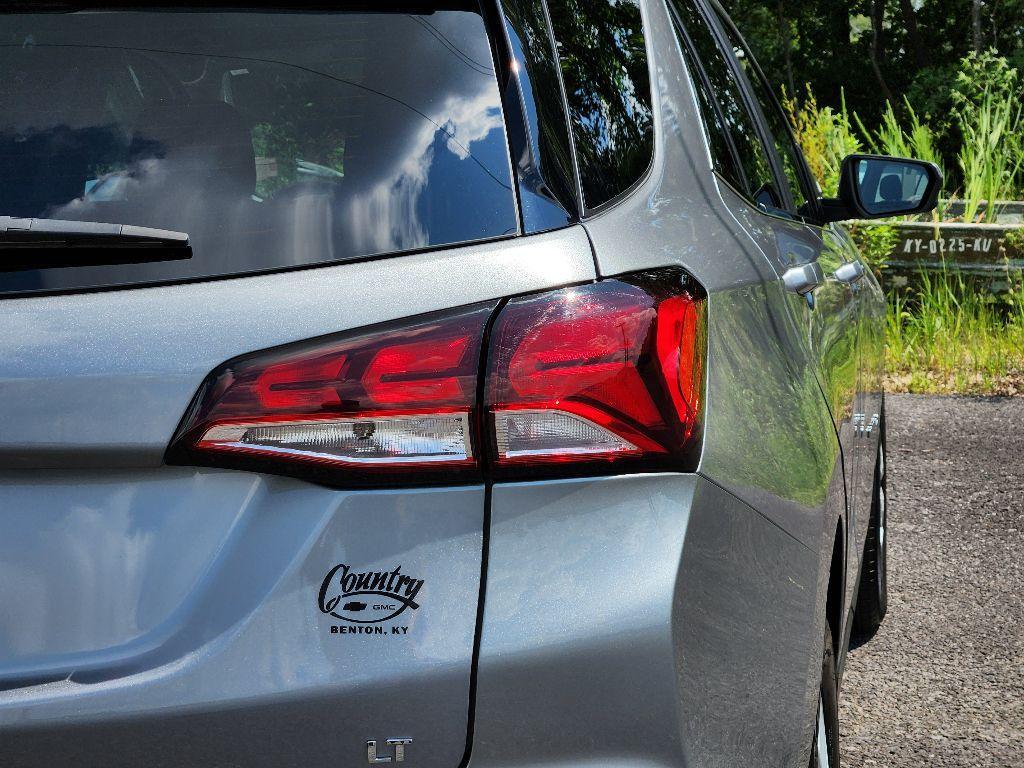 used 2023 Chevrolet Equinox car, priced at $25,250