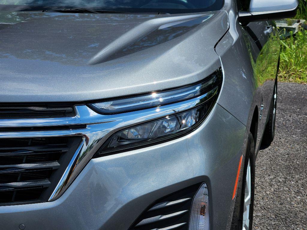 used 2023 Chevrolet Equinox car, priced at $25,250
