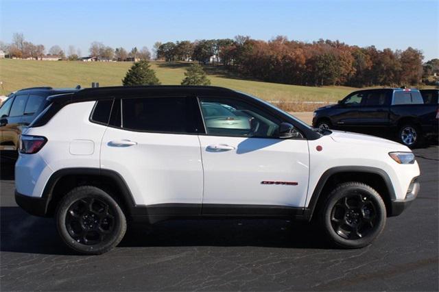 new 2024 Jeep Compass car, priced at $29,799