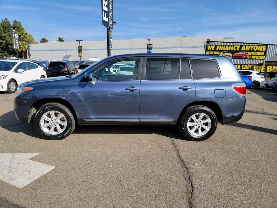 used 2013 Toyota Highlander car, priced at $12,499