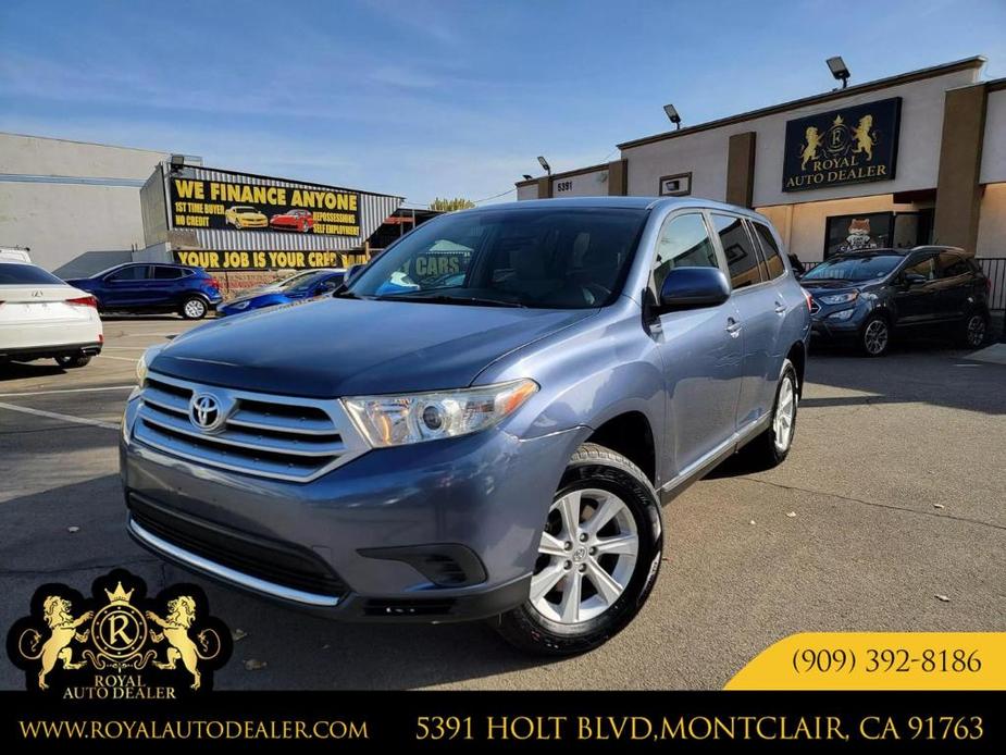 used 2013 Toyota Highlander car, priced at $12,999