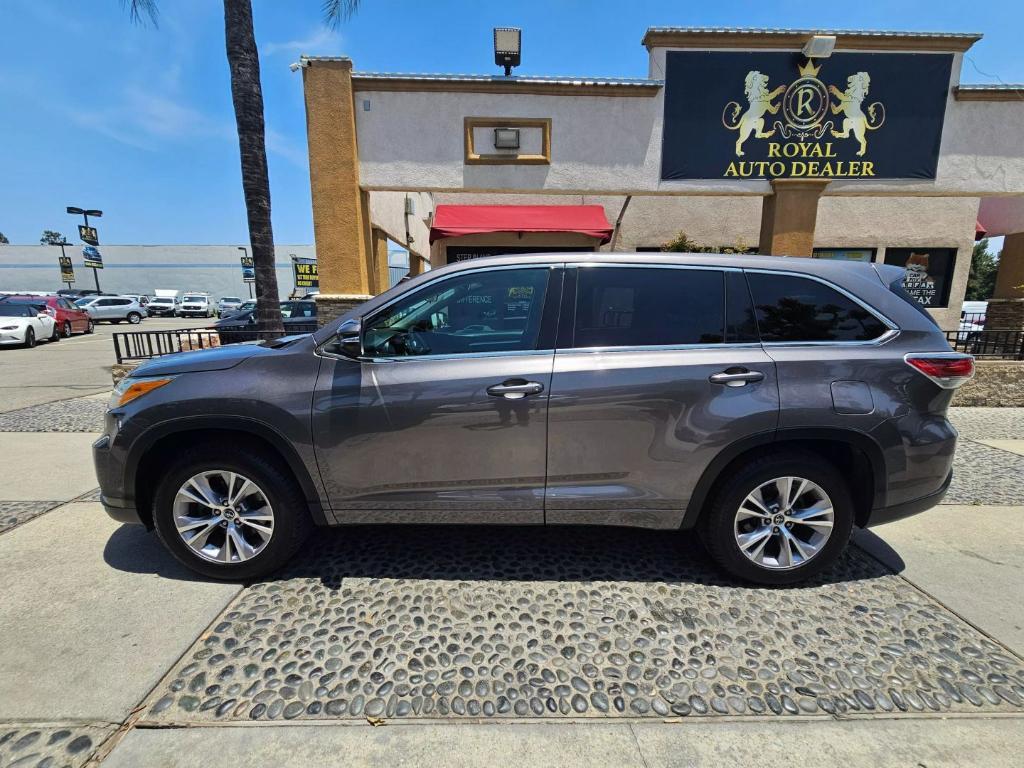 used 2016 Toyota Highlander car, priced at $12,999