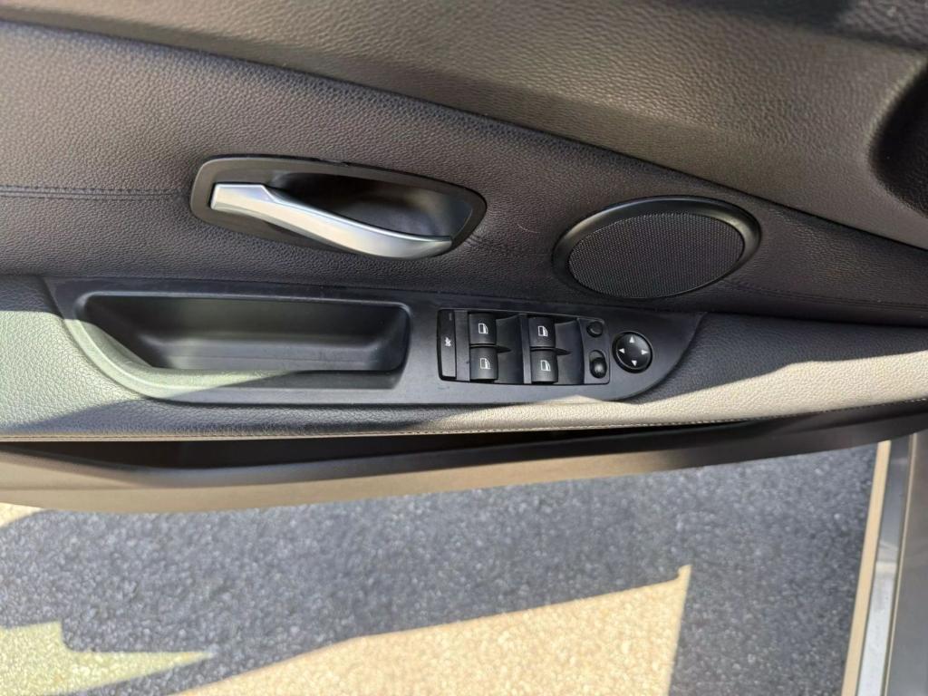 used 2009 BMW 528 car, priced at $7,999