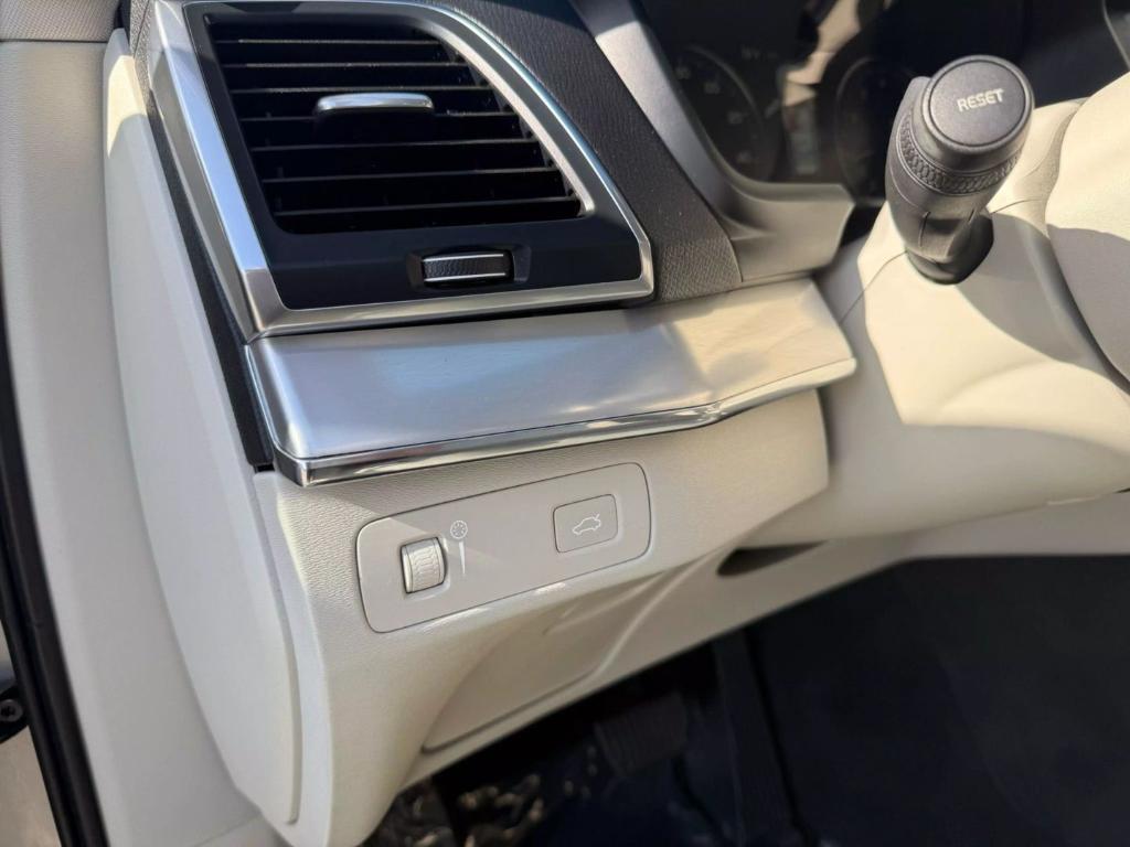 used 2016 Volvo XC90 car, priced at $17,999