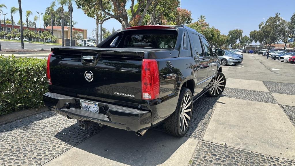 used 2008 Cadillac Escalade EXT car, priced at $14,999