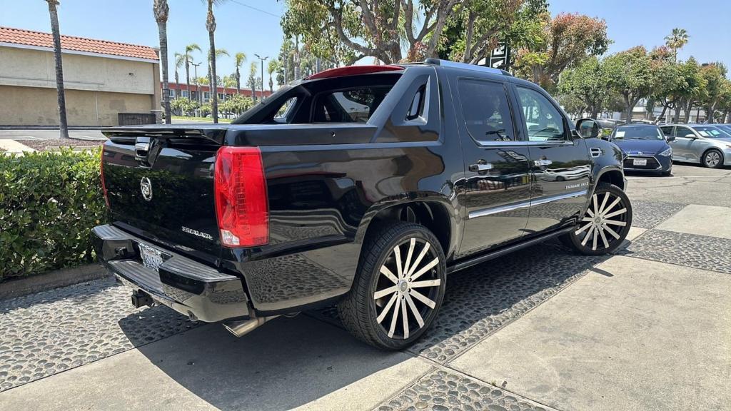 used 2008 Cadillac Escalade EXT car, priced at $14,999