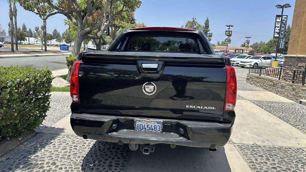 used 2008 Cadillac Escalade EXT car, priced at $14,999