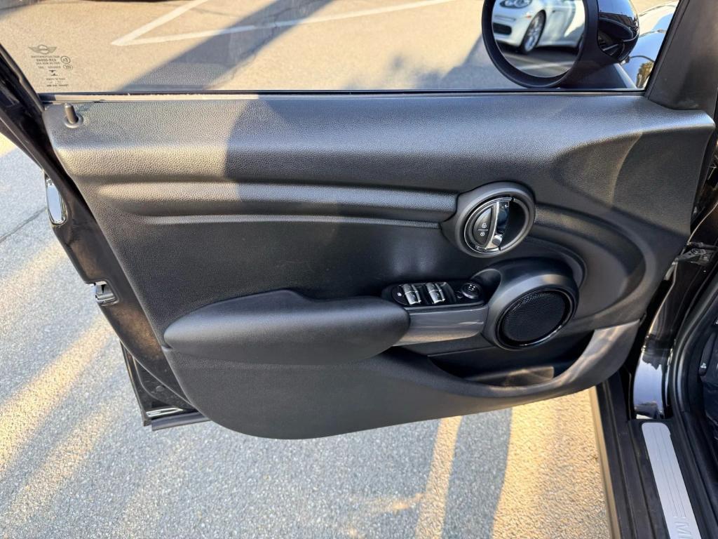 used 2018 MINI Hardtop car, priced at $12,499