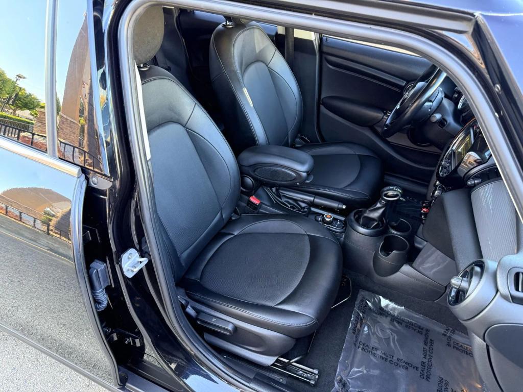 used 2018 MINI Hardtop car, priced at $12,499