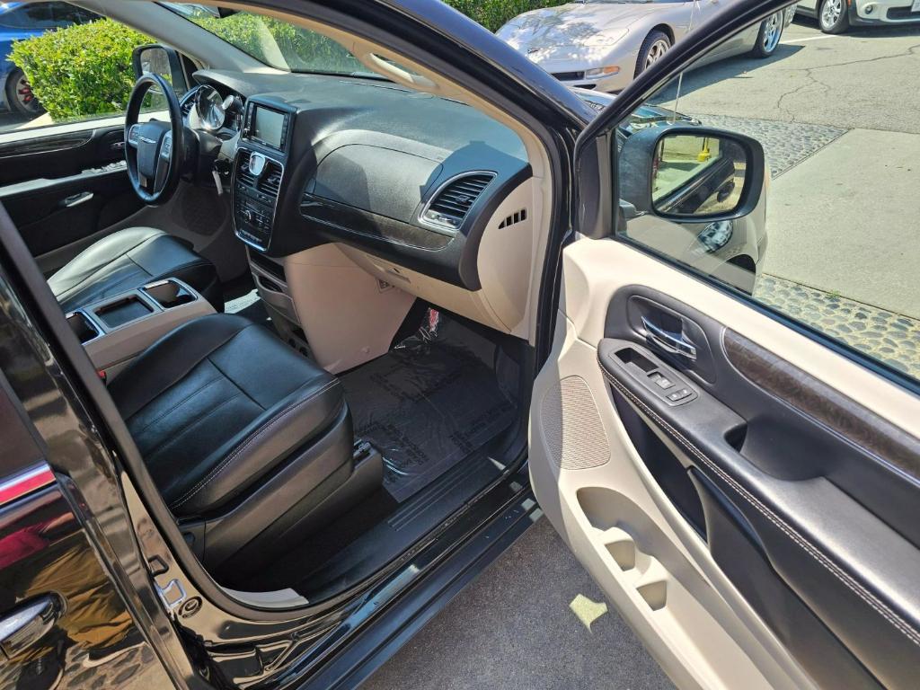 used 2016 Chrysler Town & Country car, priced at $7,499