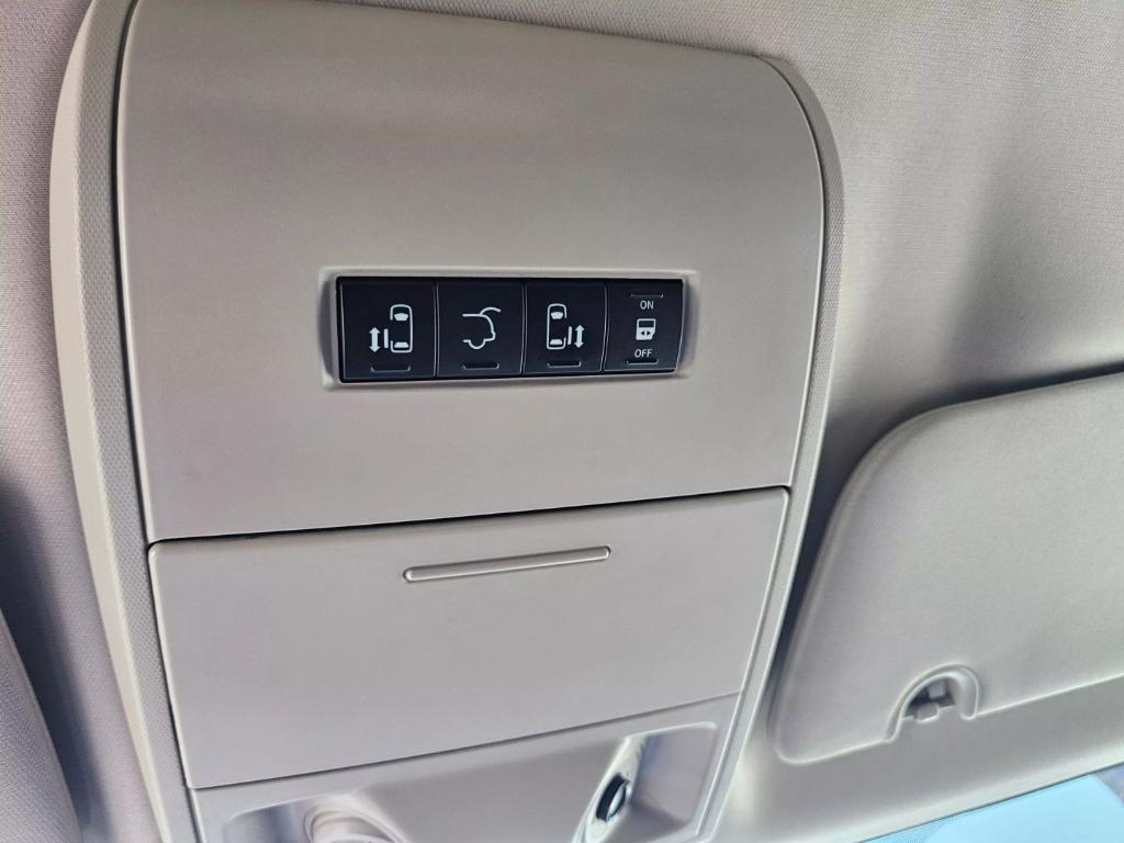 used 2016 Chrysler Town & Country car, priced at $7,499